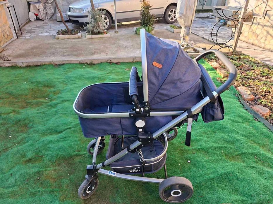 Продавам комбинирана детска количка в отлично състояние