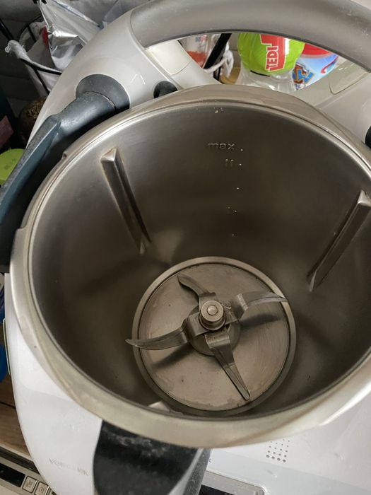 Thermomix 5 pentru piese sau poate fi reparat