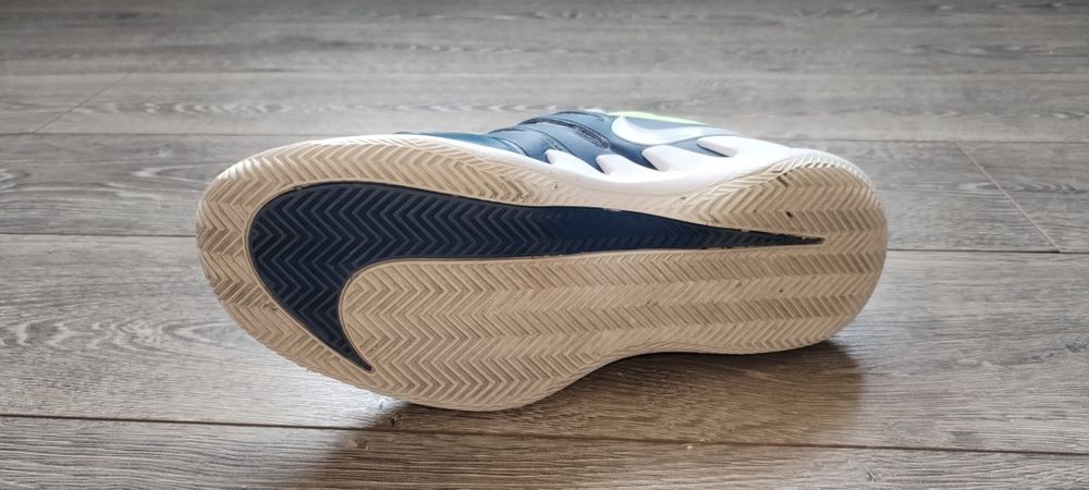 Adidași Nike (fotbal, alergare etc)