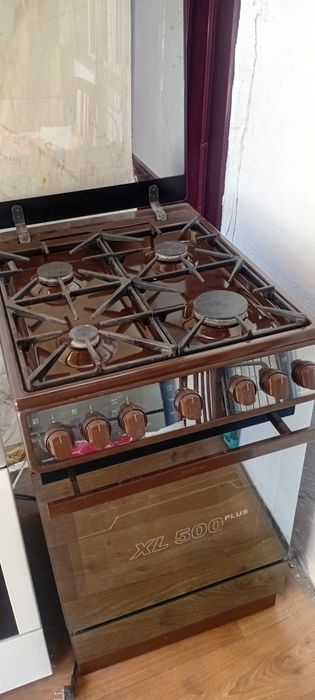 Продам газ плиту Кайзер