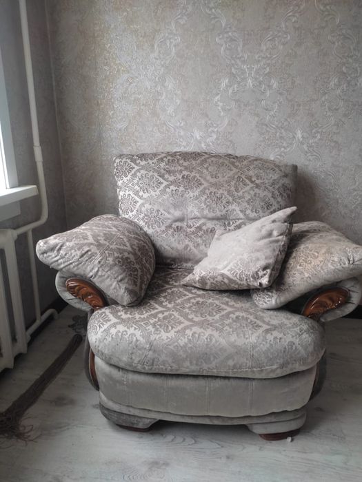 Срочно продам уголок "Потютьков"