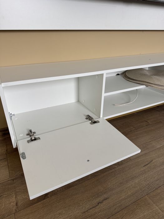 Тв шкаф / Нов / Бял на цвят