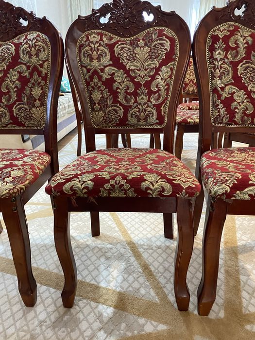 прадается стулья и горка