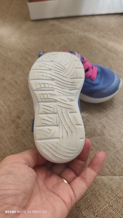 Продавам маратонки Skechers 21 номер