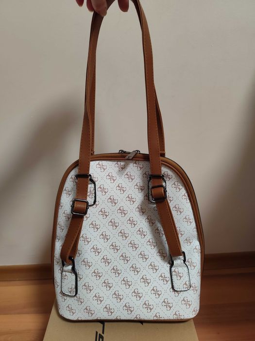 Нова дамска раница - чанта