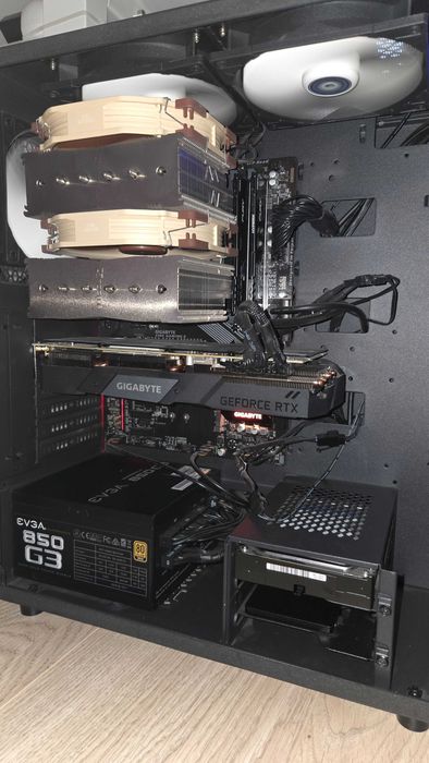 Настолен геймърски компютър / Intel Core i7-9700K Coffee Lake (4.90Ghz) / Geforce RTX 2070 Super 8GB / 16GB HyperX Fury Black / SSD + HDD