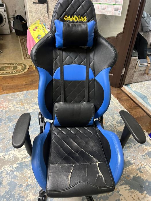 Продам игровое-компьтерное кресло