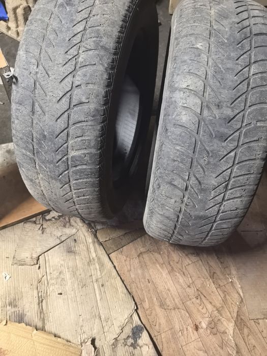 Шины 215/65/16 цена 5000