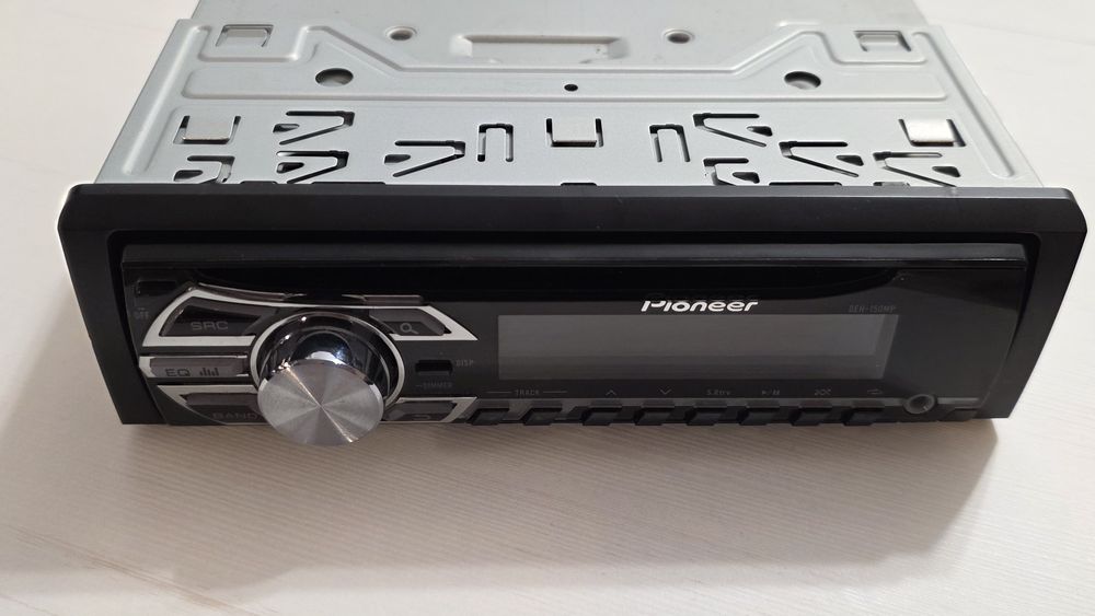 CD  player auto Pioneer DEH-150MP