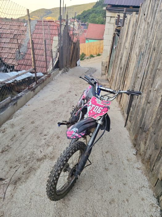 Vând Cross 125 cc  citiți mai jos
