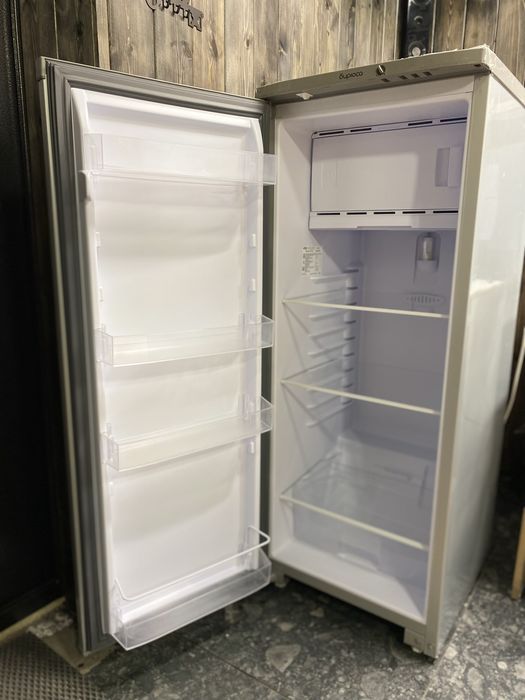 Холодильник бирюса