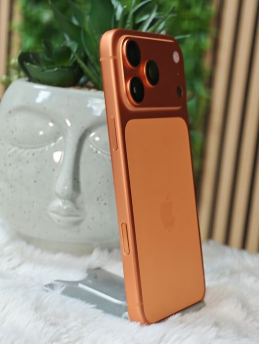 iPhone 17 Pro Max 256 12 Încărcări