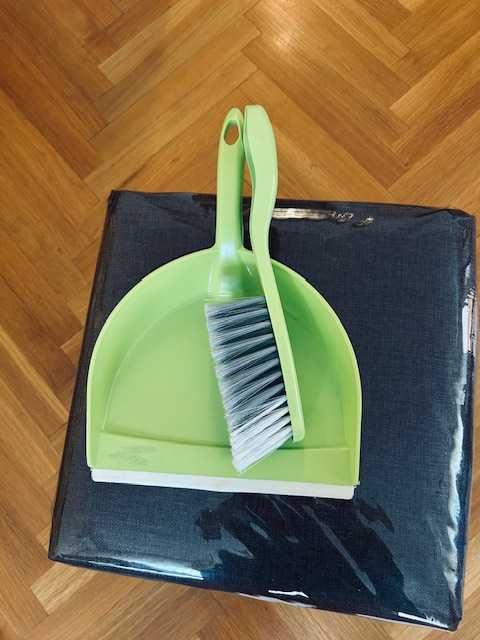 Нови лопатка и метличка за трохи или друго в дома