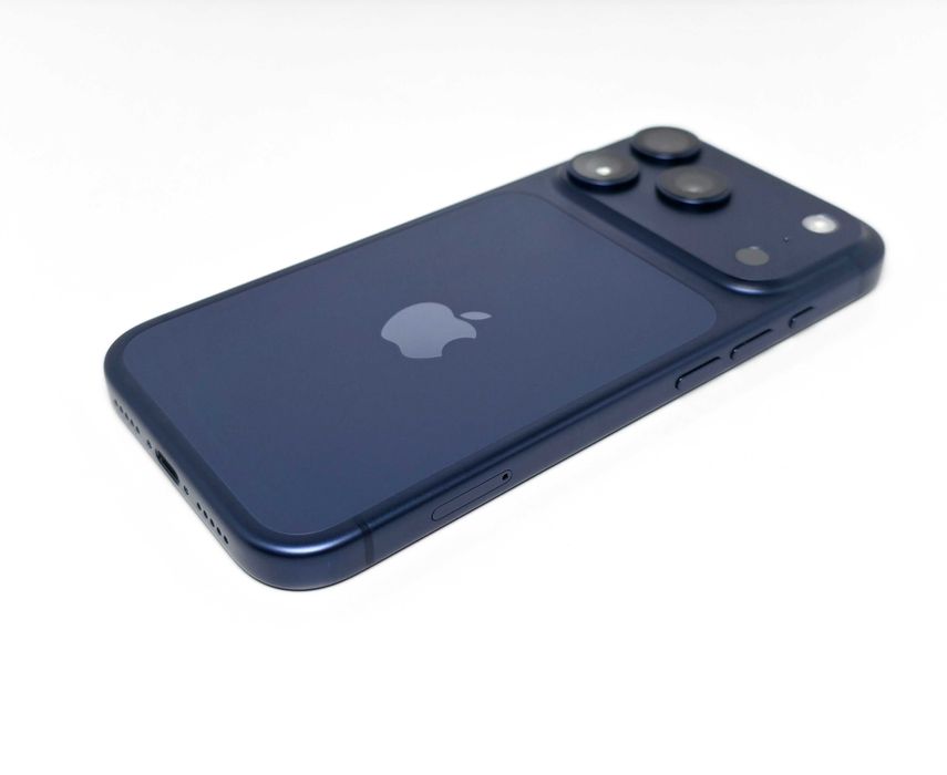 iPhone 17 Pro 256GB Deep Blue