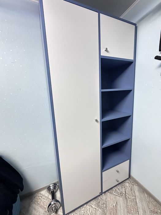 Продаю в детскую шкаф