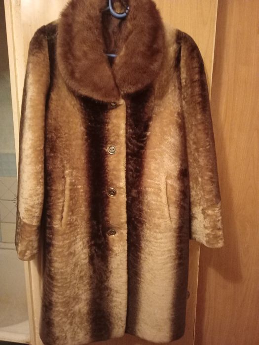 Женская шуба цыгейка