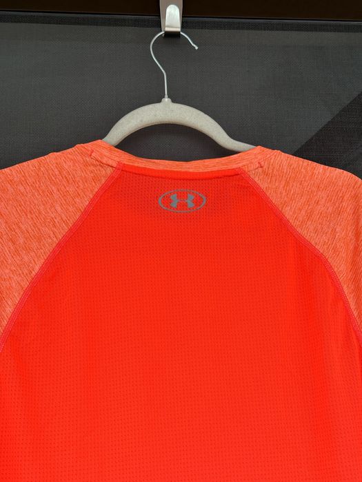 Мъжка тениска Under Armour (Run / heatgear) - размер L, Отлично състояние