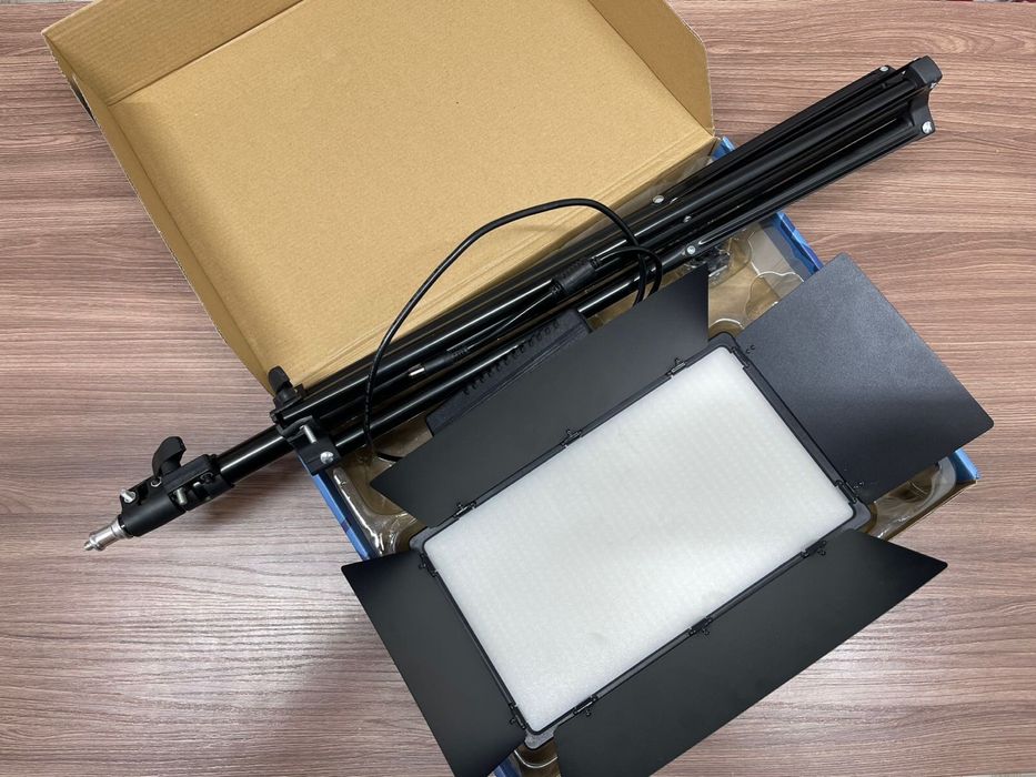 Продам лед лампу