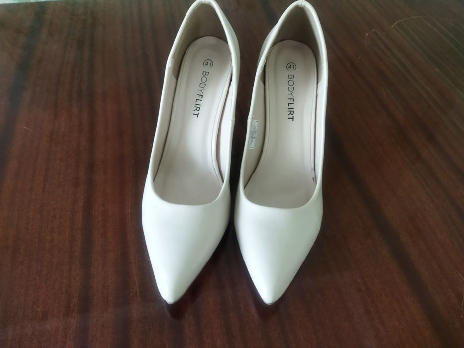 Продам туфли женские