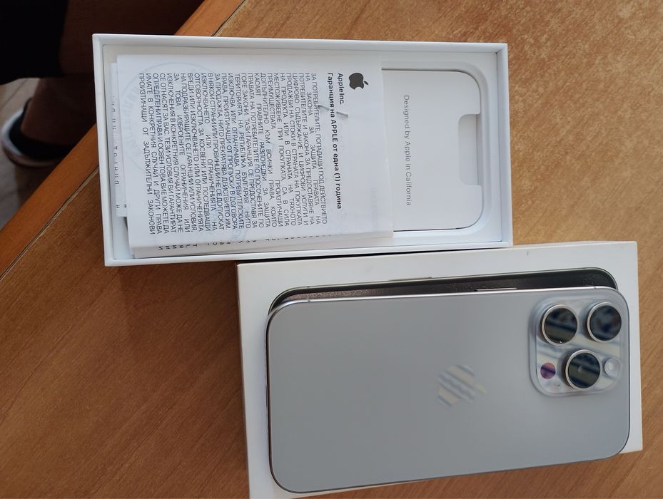iPhone 15 Pro Natural Titanium - пълен комплект купуван от Бг