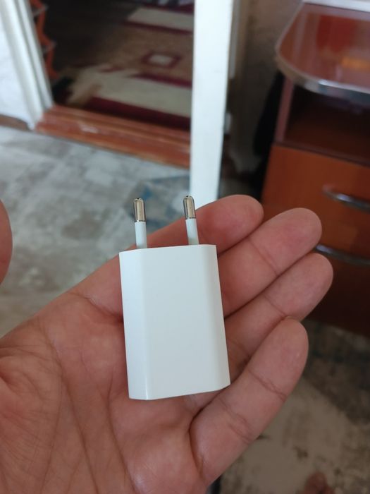Айфон зарядник сотилади