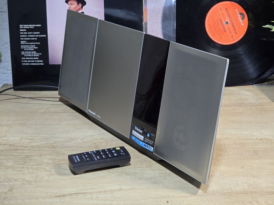 Micro sistem PANASONIC SC-HC49, cd player, Bluetooth, usb stick, radio