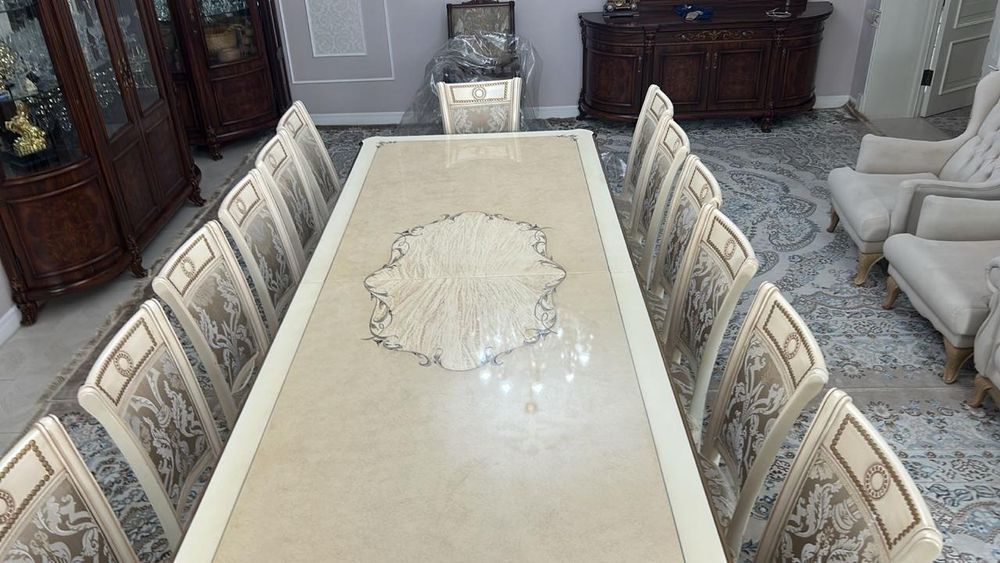 Продам стол со стульями