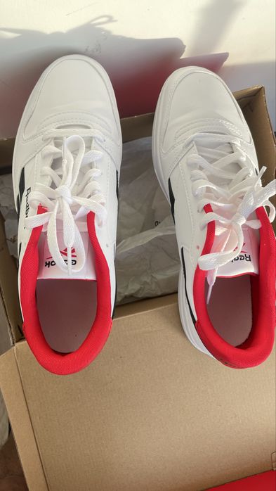 Продам кроссовки reebok покапал в интертоп