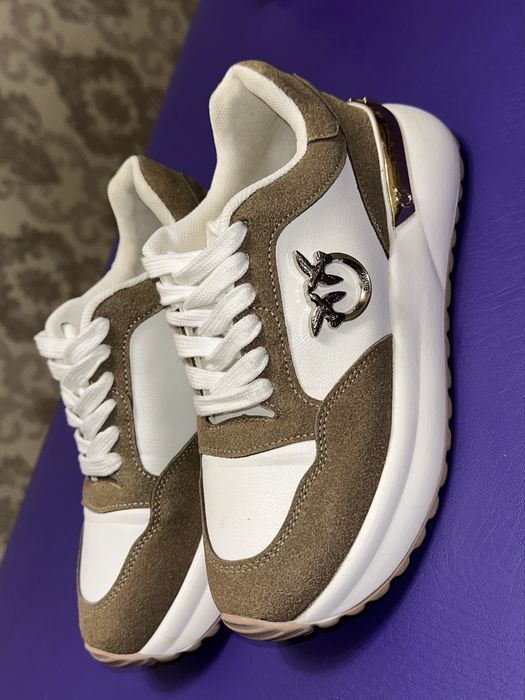 Женская крассовка