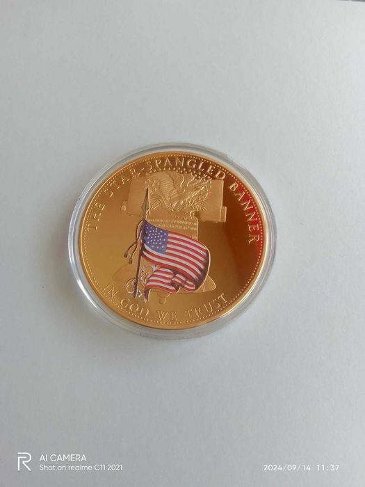 Рядка позлатена възпоменателна монета със звездно знаме