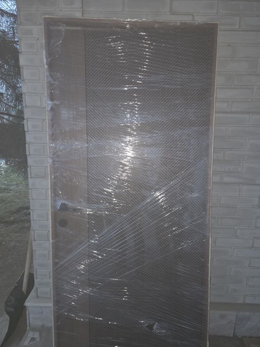 Продам двери внутренние