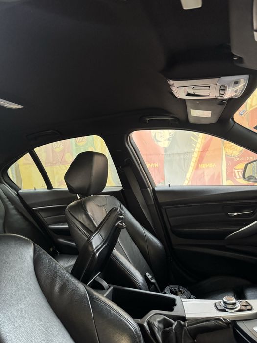 Dezmembrez bmw f30 jante m interior piele plafon negru