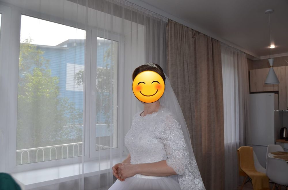 Продам свадебное платье со шлейфом