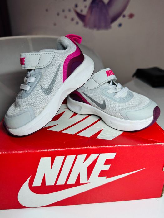 Маратонки Nike,21 номер