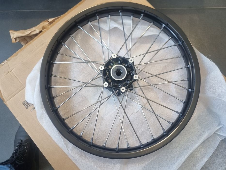 Janta spițe fata F800GS/ Aventure 2.15x21