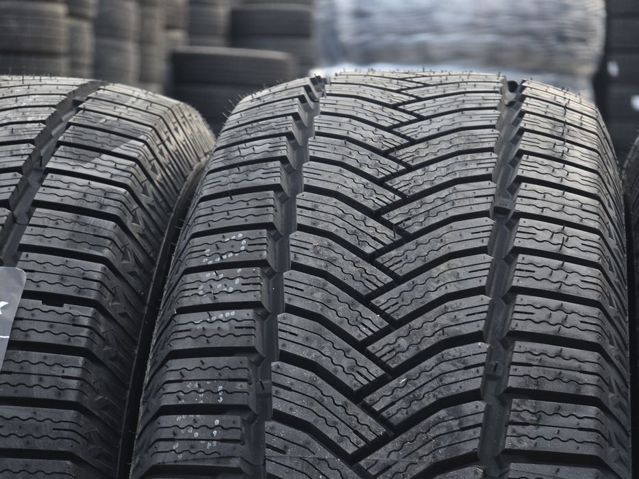 Anvelope allseason 215-70r15c RoyalBlack