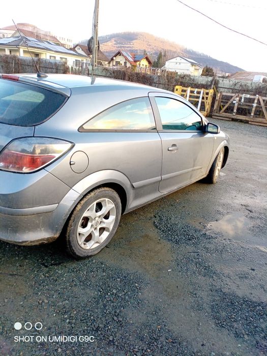 Opel Astra din 2005