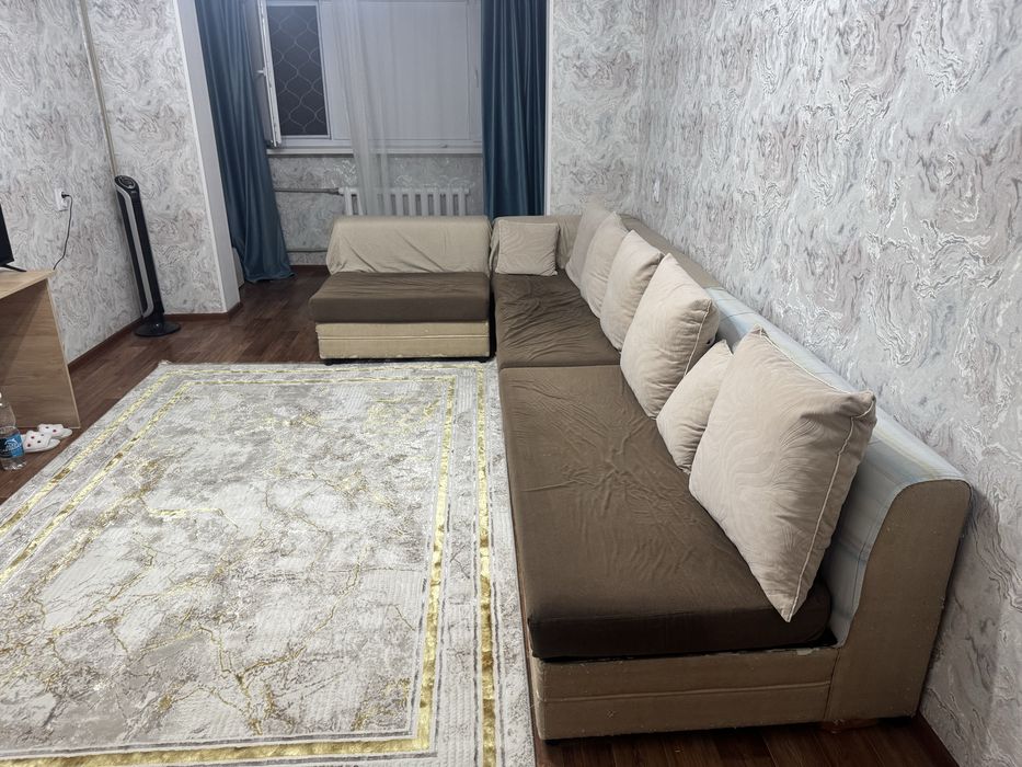 Большой угловой диван 3,7 м — 80 000 ₸