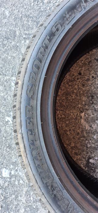 4 anvelope iarna noi Dunlop 225/45/18.Pretul este pe bucata.