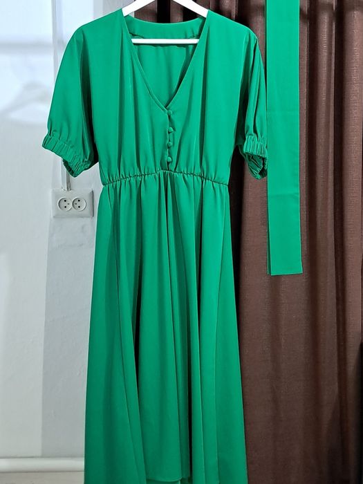 Брендтік киімдер және аяқ киімдер сатылады!!