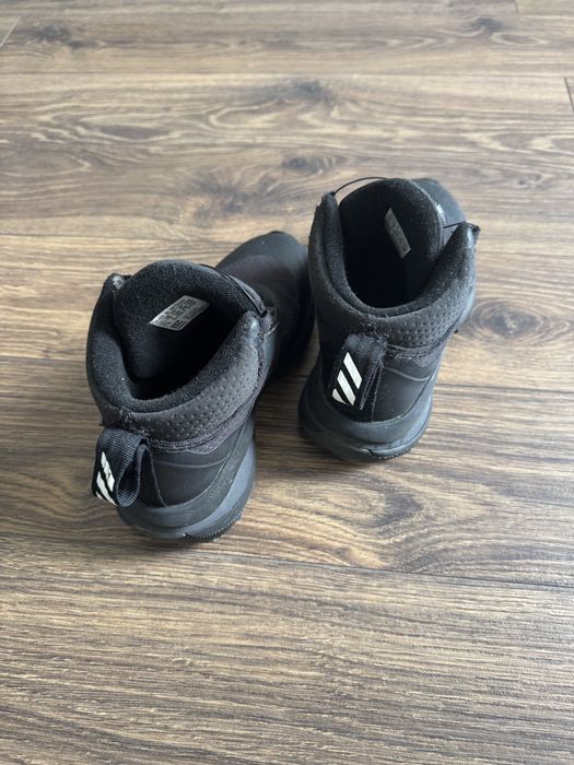 Детски обувки Adidas BOA номер 33