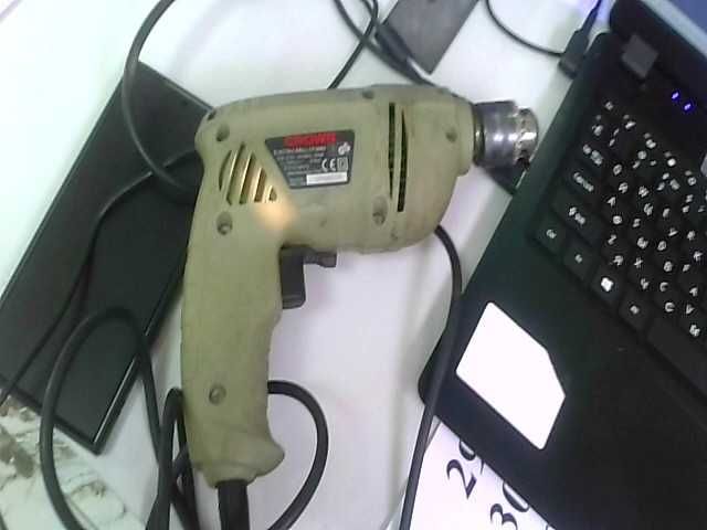 Шуруповерт Crown CT10069