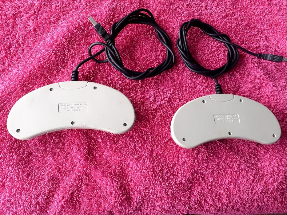 Vînd Schimb Controller PS.4 E-Boda