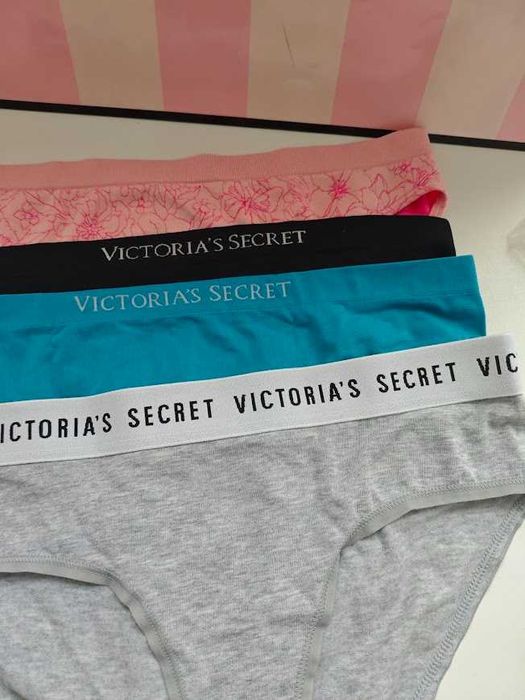 Victoria's Secret празнична колекция бельо прашки бикини