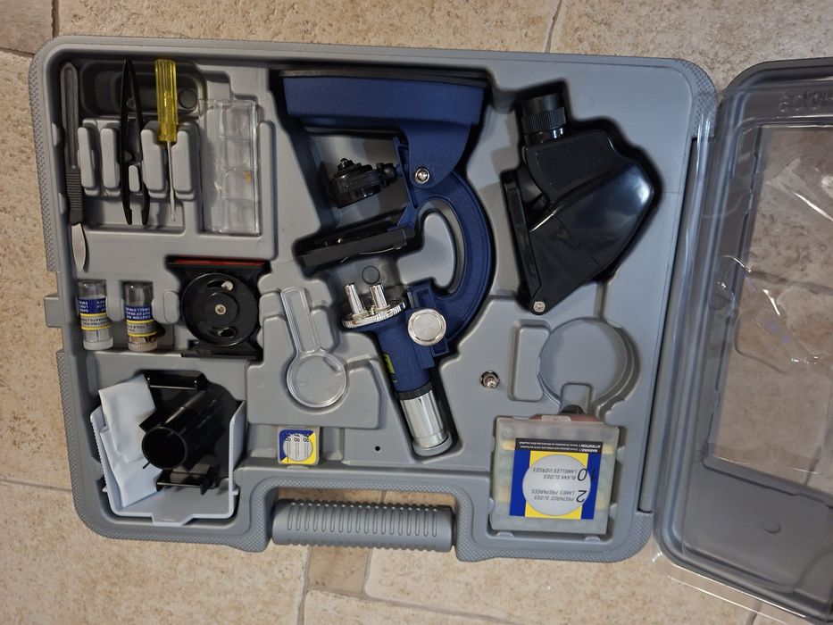 Детски микроскоп KONUS с оборудване