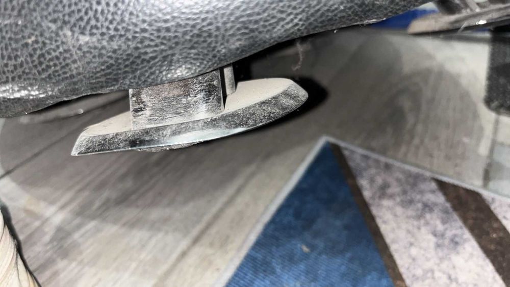 продам пуфики в отличном состоянии