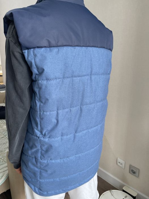 Безрукавка новая