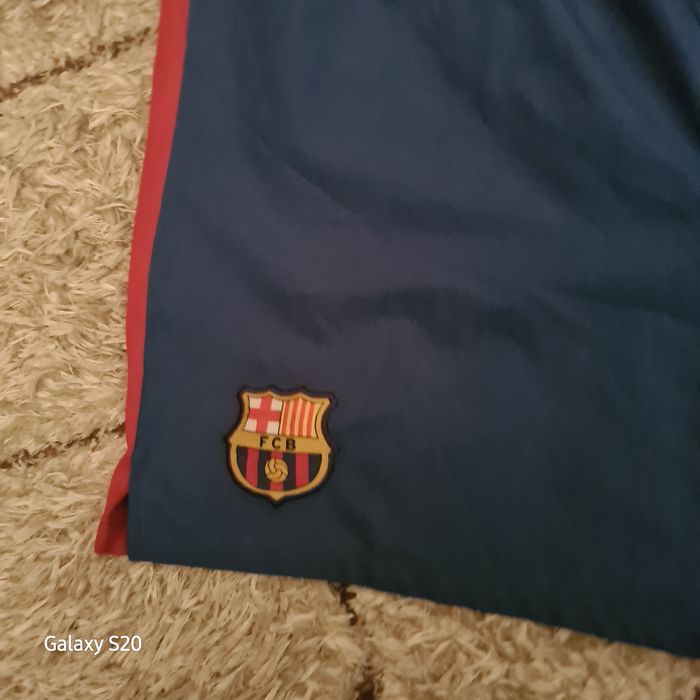 Nike FC Barcelona оригинални къси гащи размер L спортни
Продавам оригинални мъжки къси гащи Nike FC Barcelona.
Много запазени, без скъсано или петна.