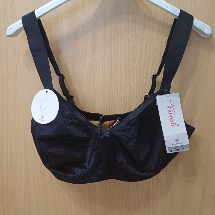 Черен сутиен Triumph  80 E нов