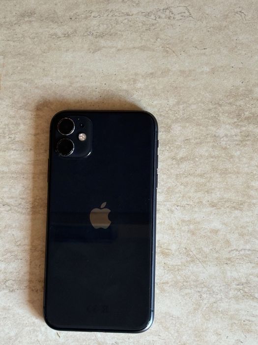 iPhone 11 Black 64 GB - 1.100 lei negociabil